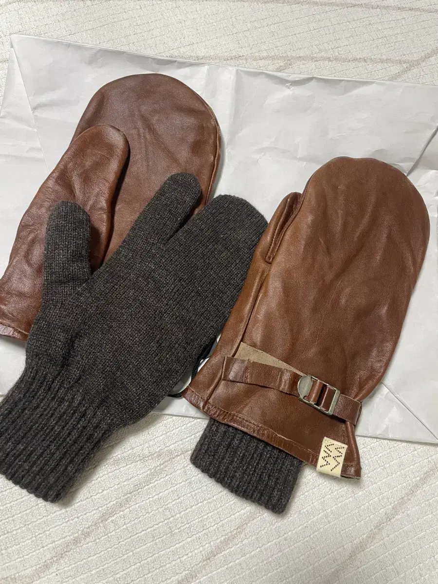 Visvim 23aw Musher Mittens