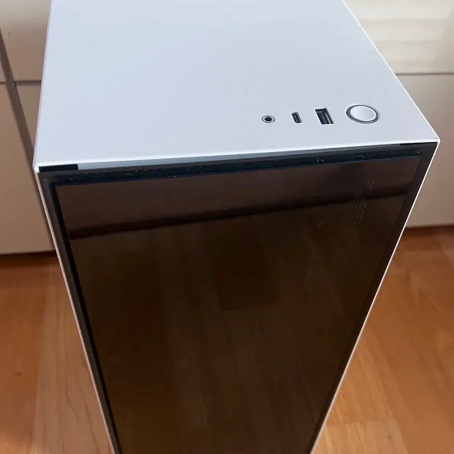 itx pc 본체 라이젠 5600x rtx3070 nzxt h1