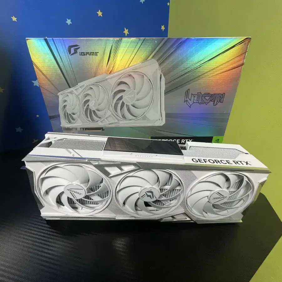 컬러풀 RTX 4080 SUPER VULCAN 그래픽 카드