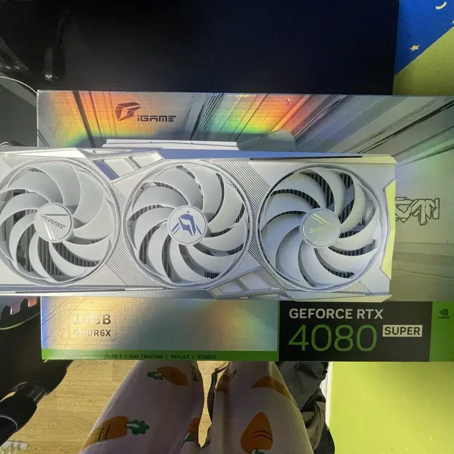 컬러풀 RTX 4080 SUPER VULCAN 그래픽 카드