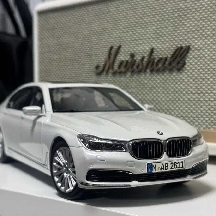 [1:18] BMW 7시리즈 딜러버전