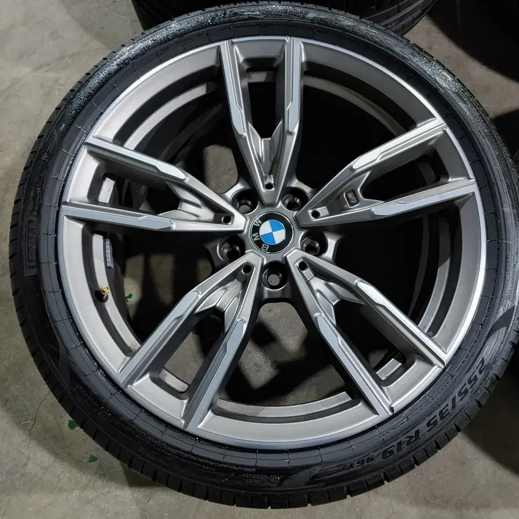 BMW G20 M340i 792M 19인치 정품 휠타이어