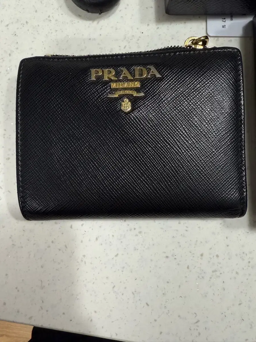 프라다 사피아노 여성 반지갑 prada