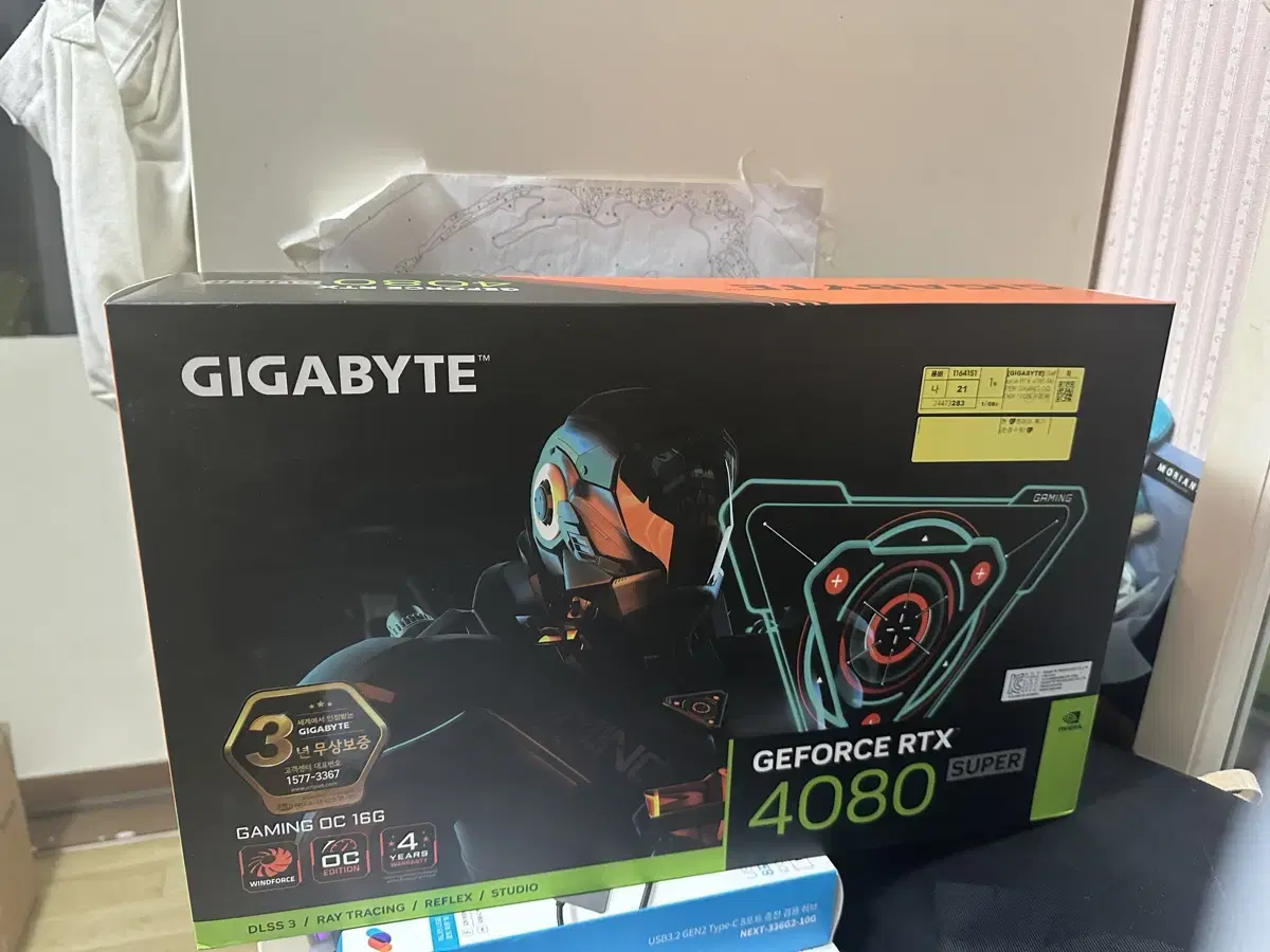 기가바이트 RTX 4080 SUPER 그래픽카드