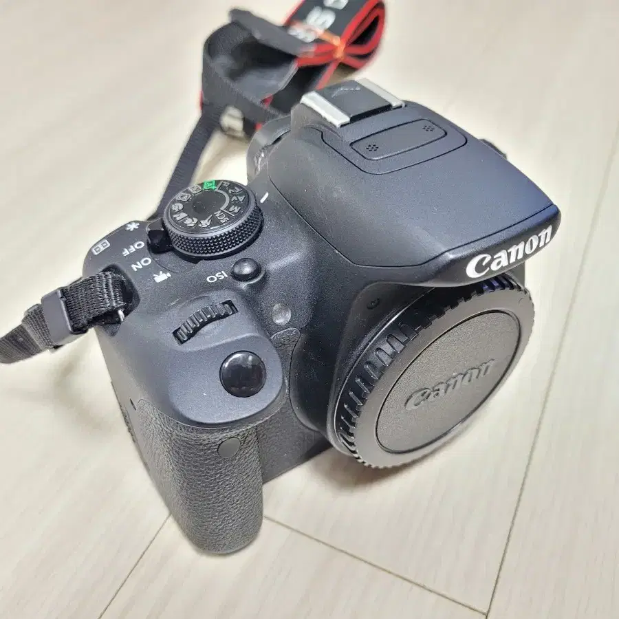 A급 캐논 EOS 700D 카메라 와 18-55 STM 렌즈 세트