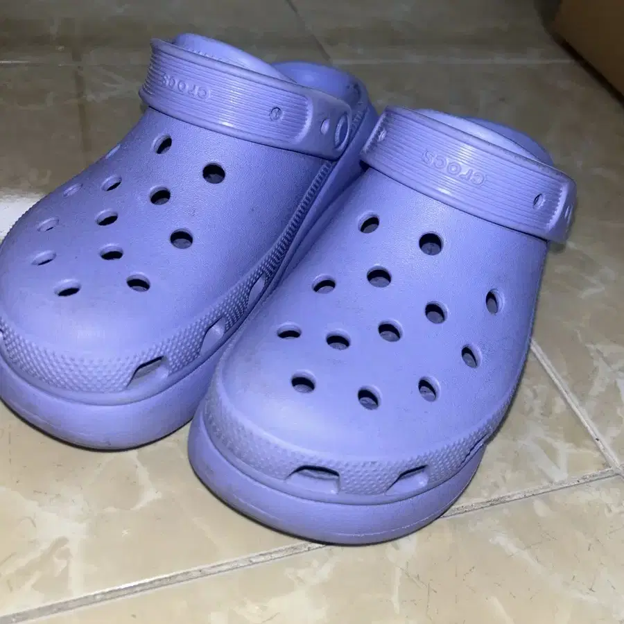 상태최상 (정품) 크록스 crocs 키높이 240