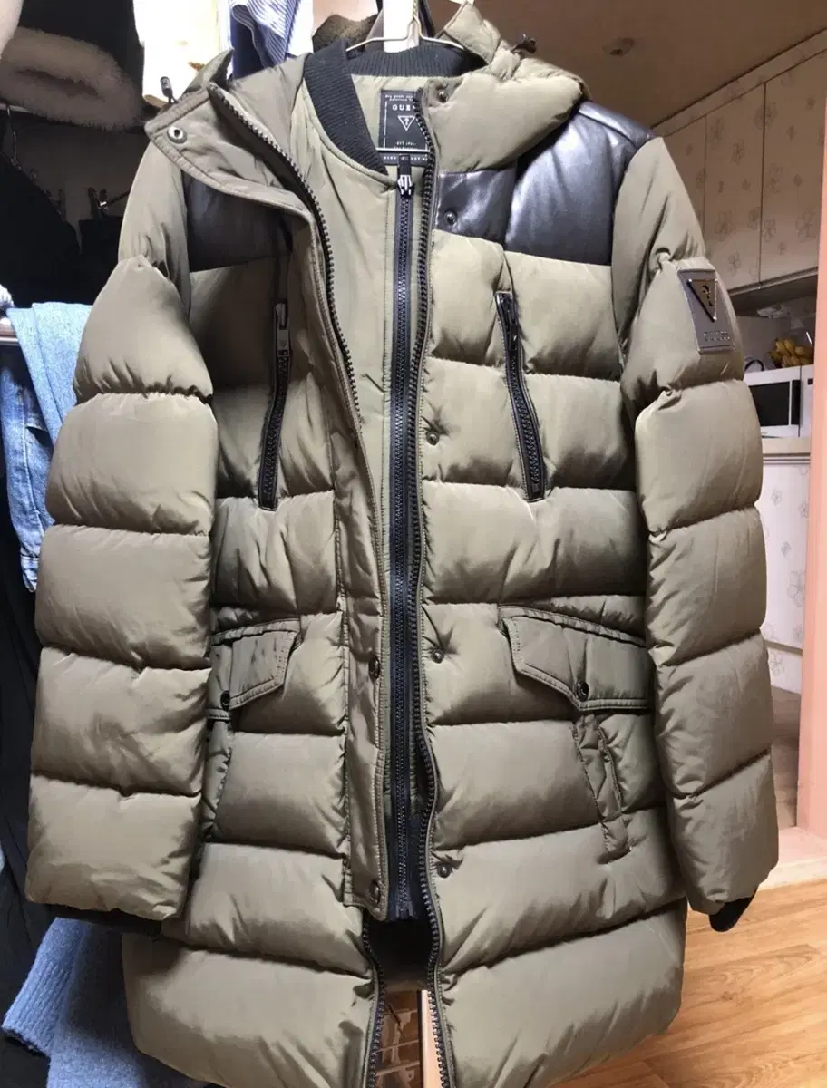 [Guess] Khaki goose down padded jacket (size S, 66)