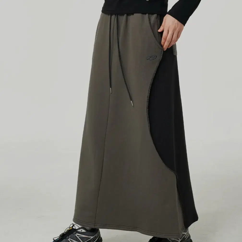 피스메이커 롱스커트 EX RAW MAXI SKIRT (CHARCOAL)