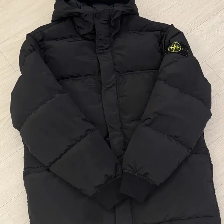 Stoneisland 21fw nylon metal down TC 판매