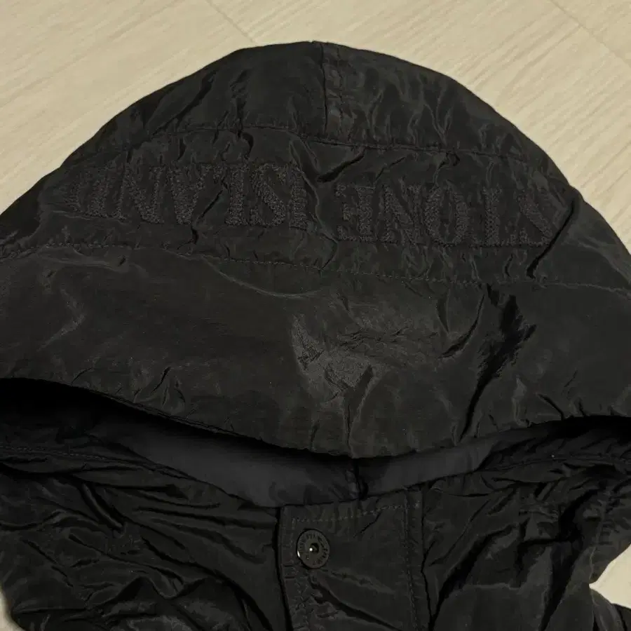 Stoneisland 21fw nylon metal down TC 판매