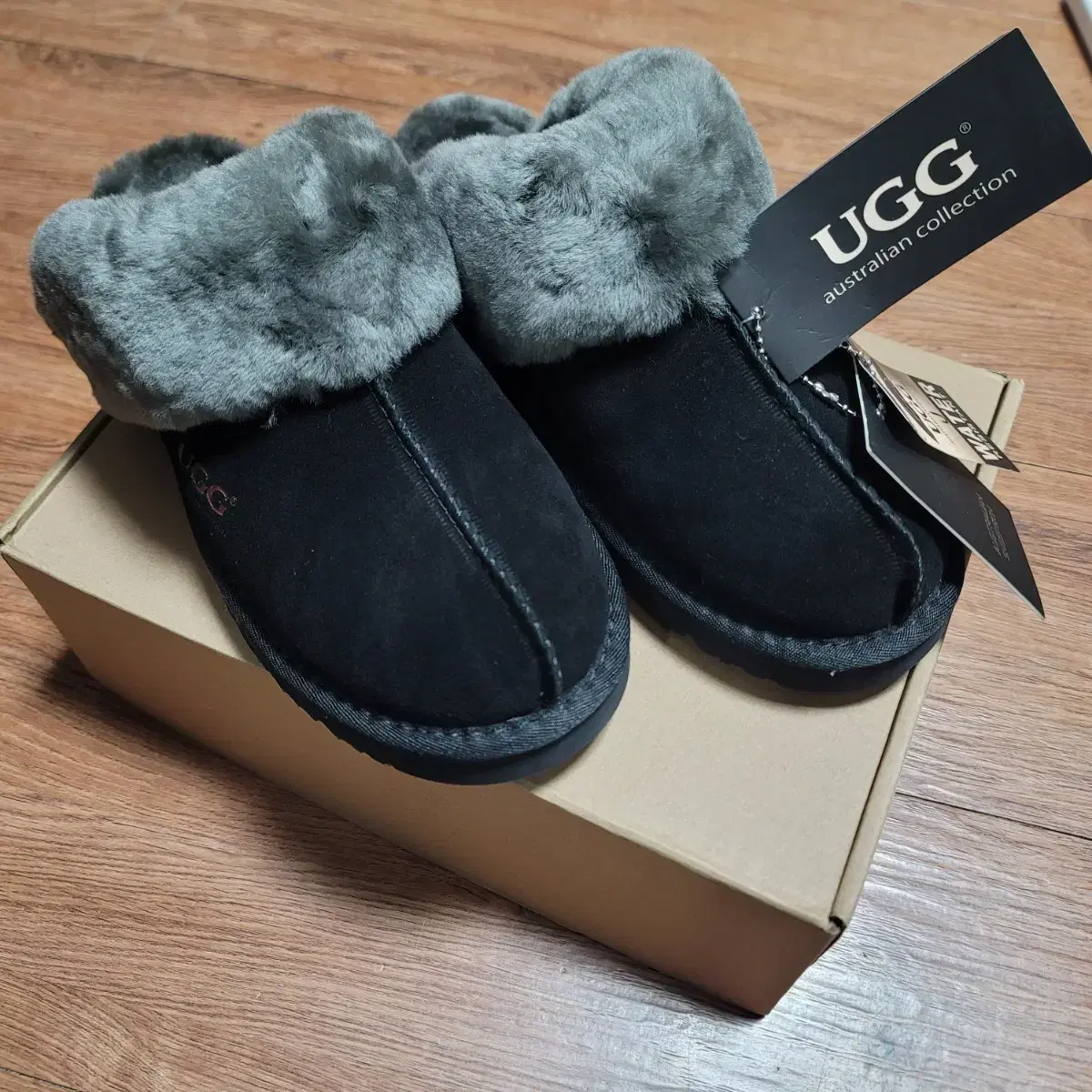 UGG 어그 슬리퍼 블랙(박스풀, 미사용 정품 새제품) 팝니다