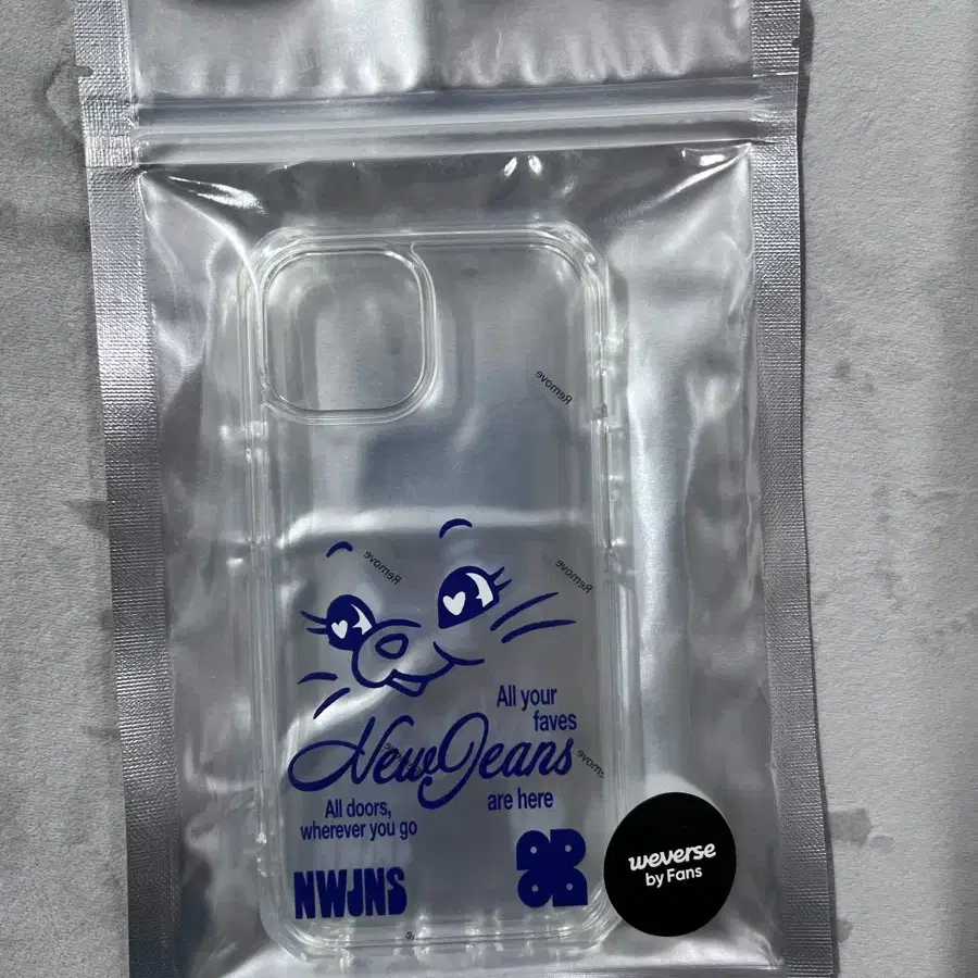 뉴진스 투명 아이폰케이스 아이폰15 newjeans iphone case