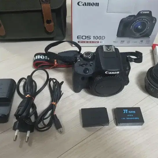 캐논 카메라 EOS 100D 와 40mm 단렌즈 세트