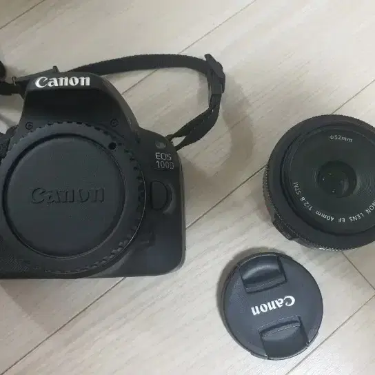 캐논 카메라 EOS 100D 와 40mm 단렌즈 세트