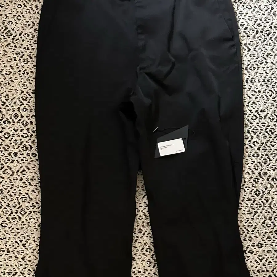 Aieul/SHIFTING TROUSERS_Black