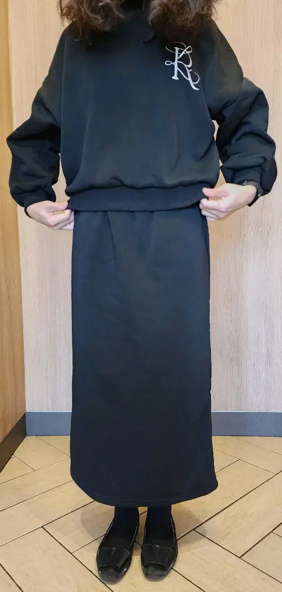 I sell one-on-one kimono skirt sets.