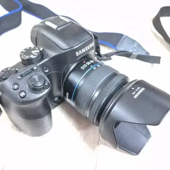 삼성 중급용 미러리스 카메라 NX30 과 18-55렌즈 세트