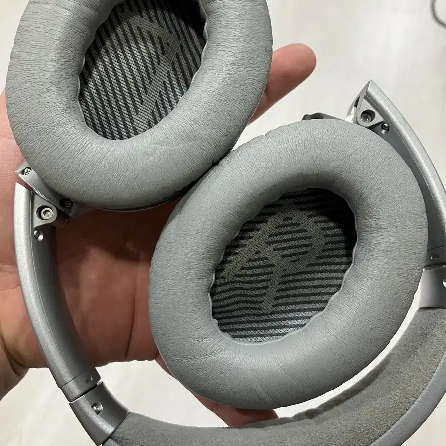 보스 QC35 실버