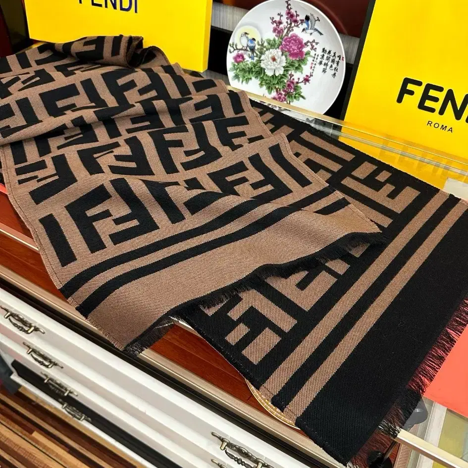 fendi 모던 캐시미어 머플러