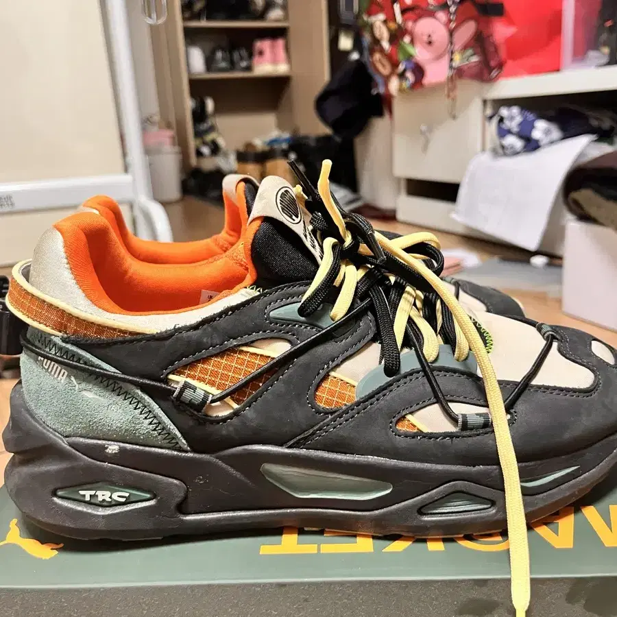 Puma X Market TRC 블레이즈 프린트 그레이 팬텀 블랙 270