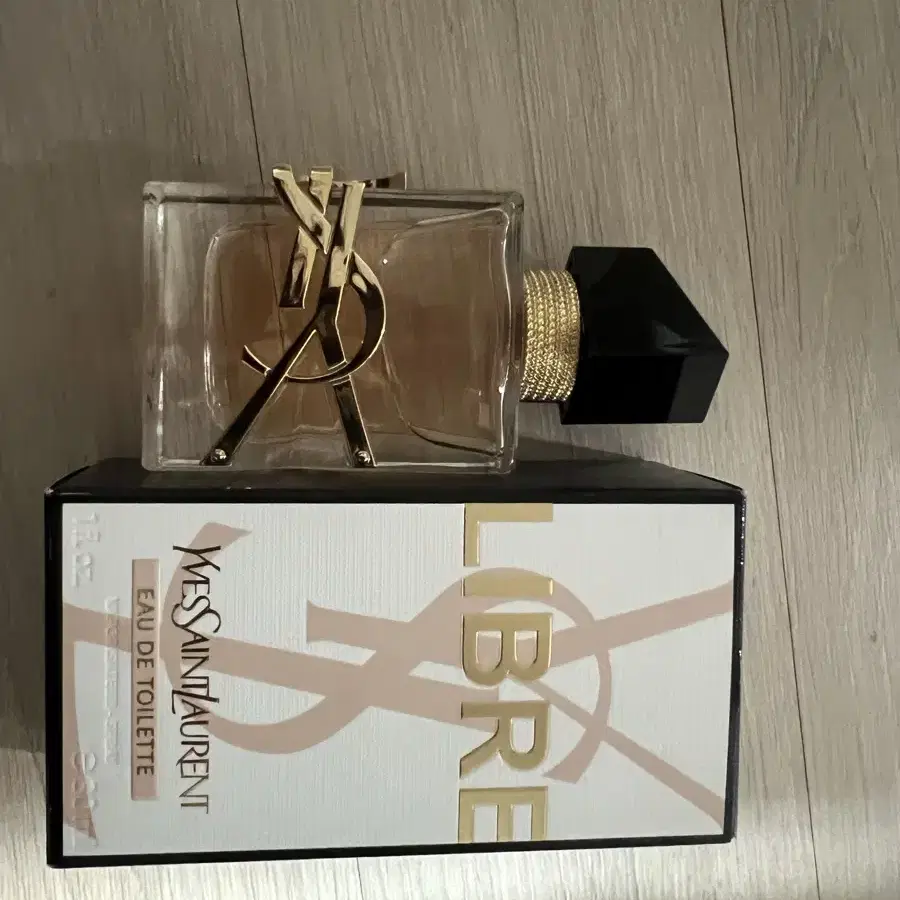 Yves Saint Laurent 리브르 오 드 뚜왈렛 30ml