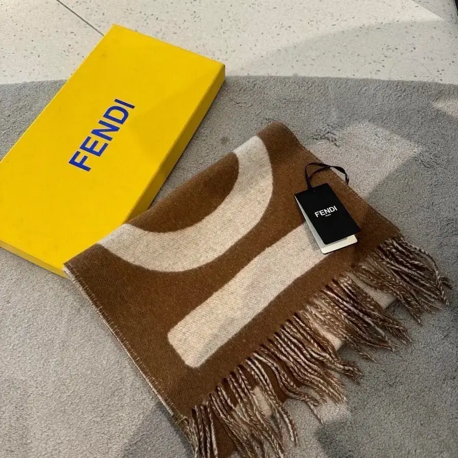 fendi 캐시미어 머플러(새것)