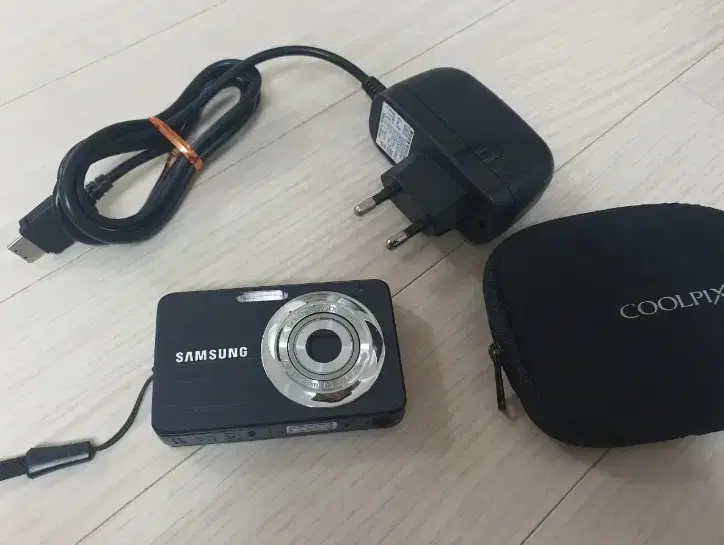 Samsung ST30 camera, the smallest compact digital camera with 10-megapixel camera