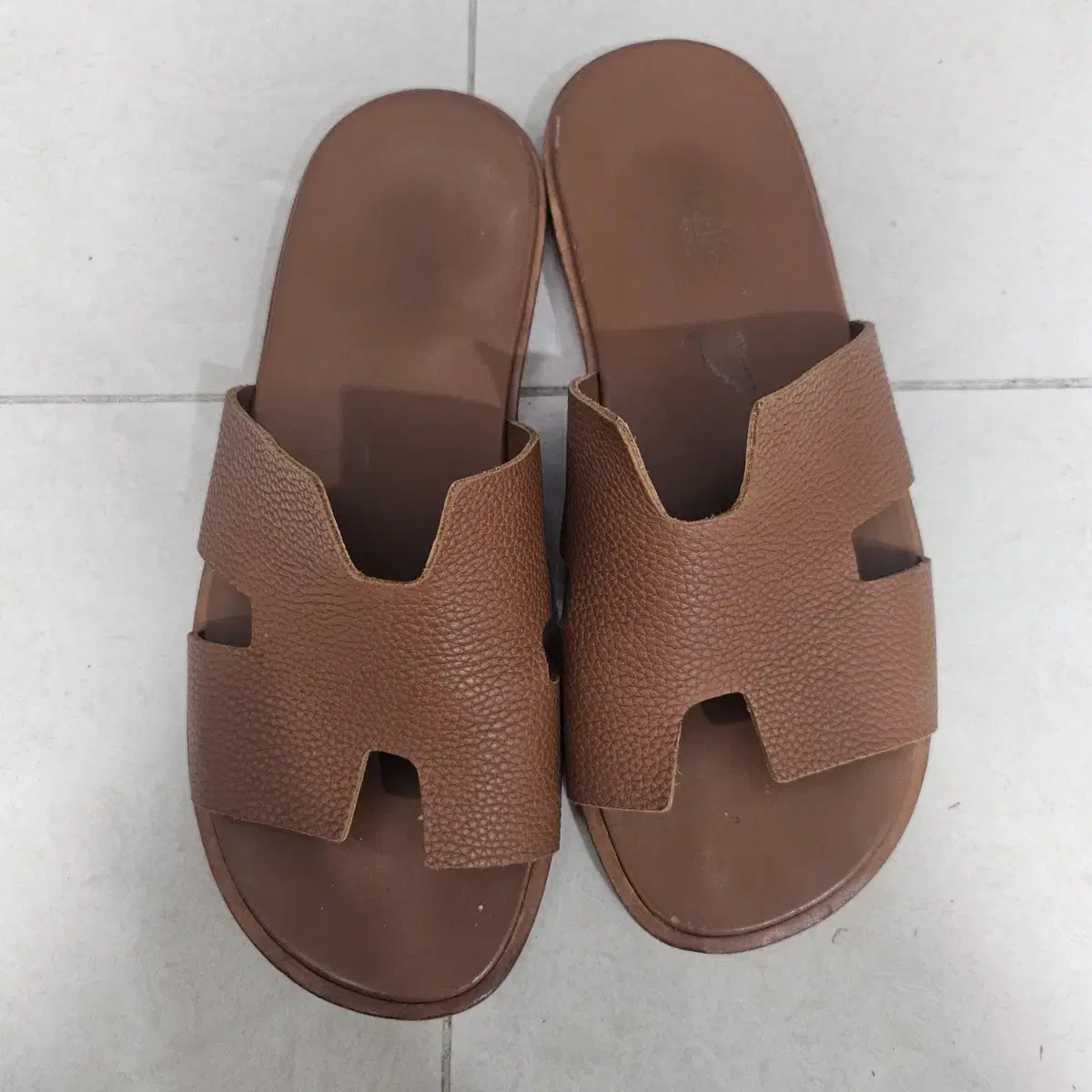 Hermès Slippers 255Before and After