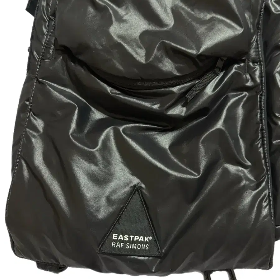 Raf Simons x Eastpak 나일론 패딩 숄더백