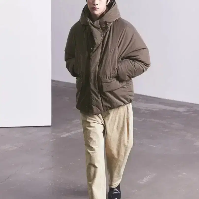 [100] 타임옴므 22fw 후드 구스다운 블랙