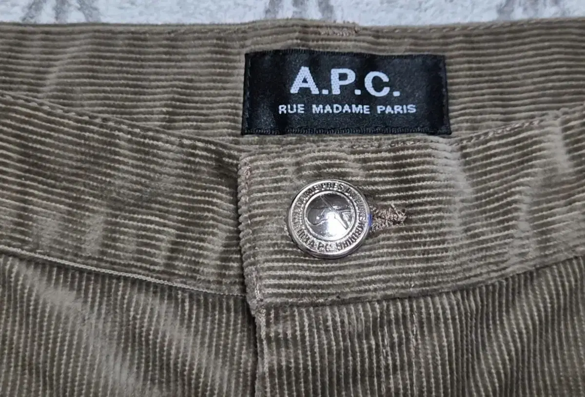 A.P.C.(아페쎄) 정품 코듀로이 와이드 바지 판매합니다