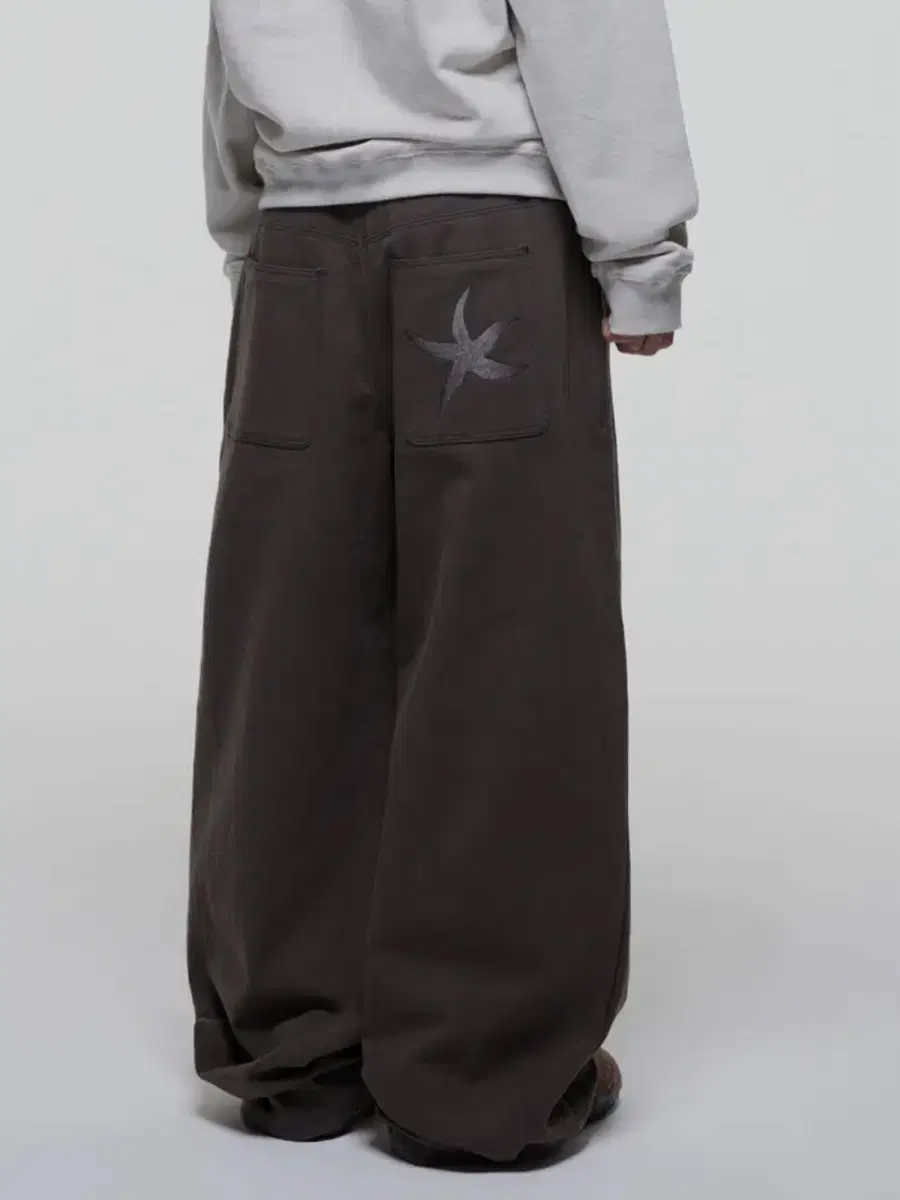 새상품) S 더콜디스트모먼트 starfish chino pants