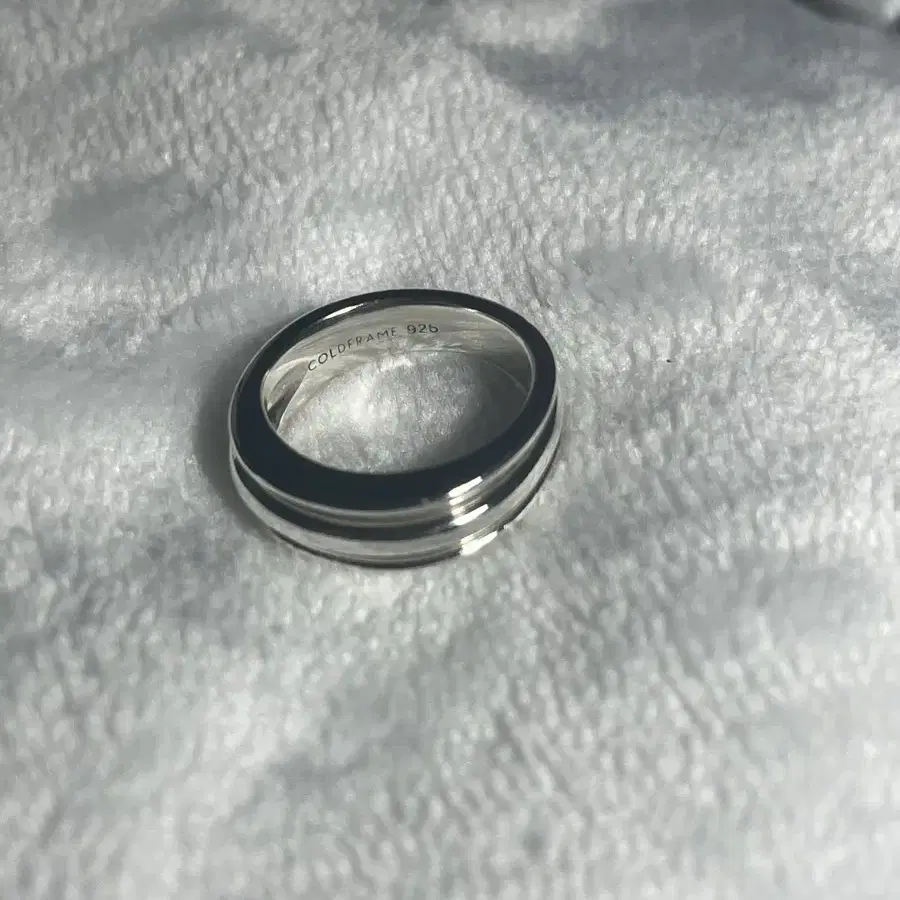 정가12만원 콜드프레임 flat vessel ring 실버반지