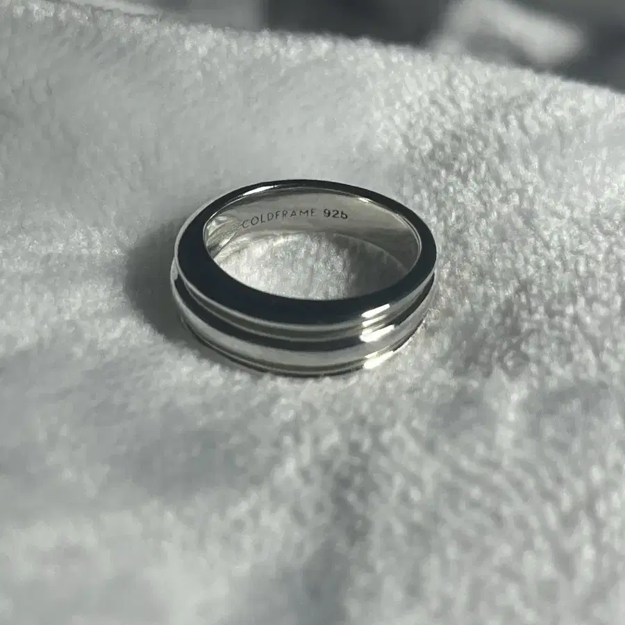 정가12만원 콜드프레임 flat vessel ring 실버반지