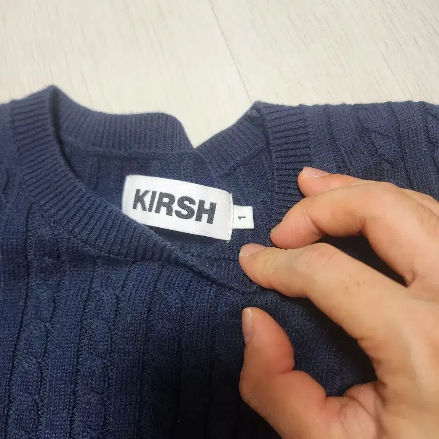 [Size 1, Navy]키르시 크롭 니트