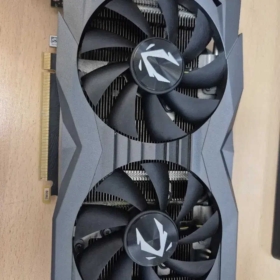 ZOtac gtx 1660 super 백플레이트