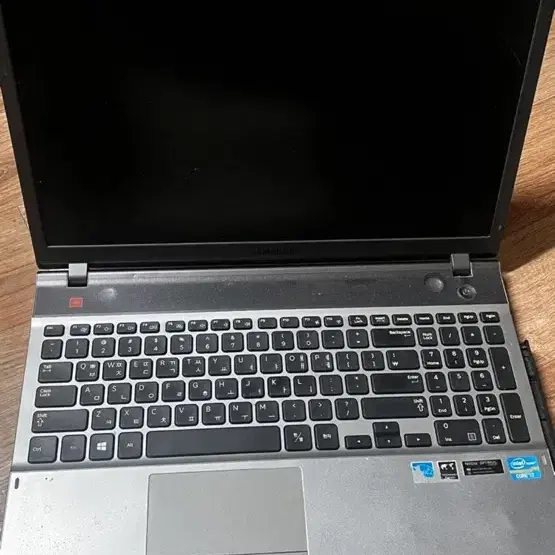 삼성 HP 노트북 (i7 프로세서, 4GB RAM) 판매합니다