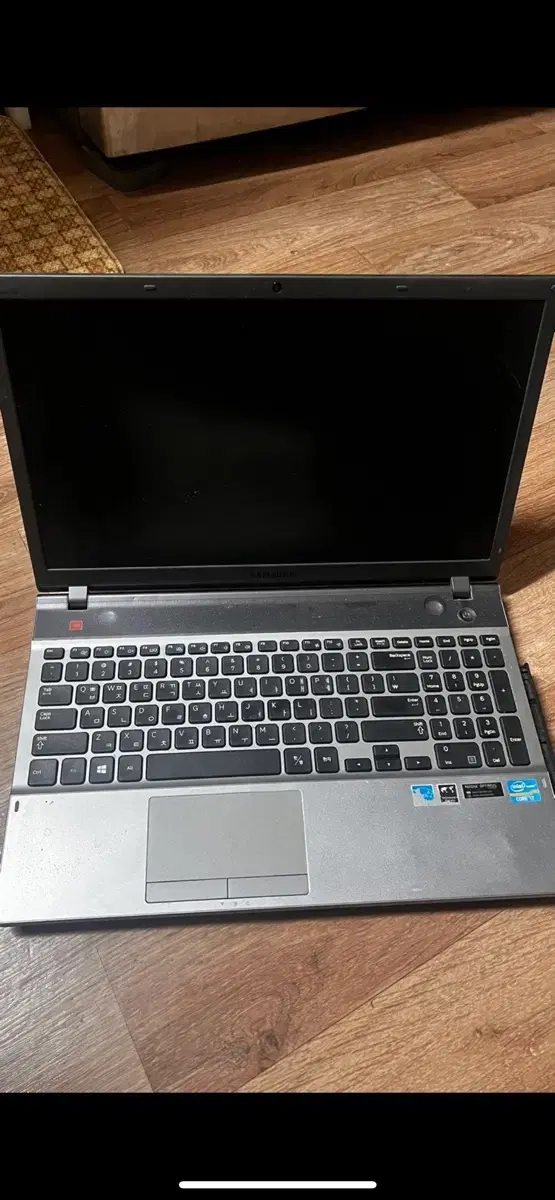 삼성 HP 노트북 (i7 프로세서, 4GB RAM) 판매합니다