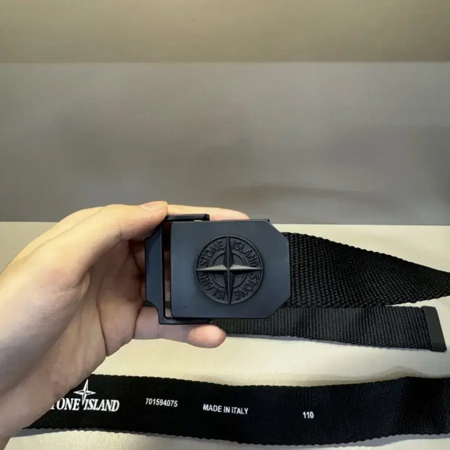 stone island belt