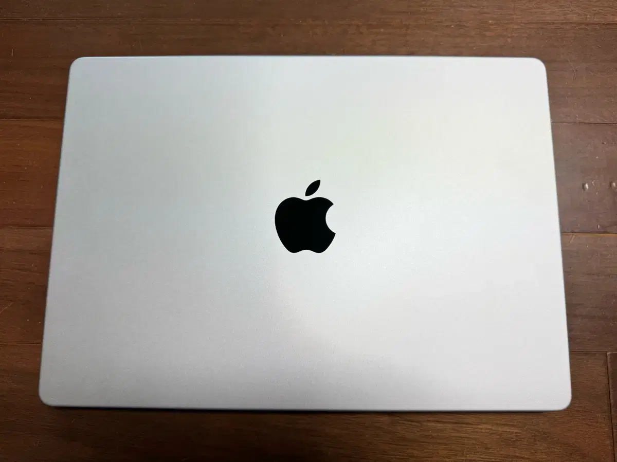 MacBook Pro 14-inch M3 Silver, 8-core CPU, 10-core GPU