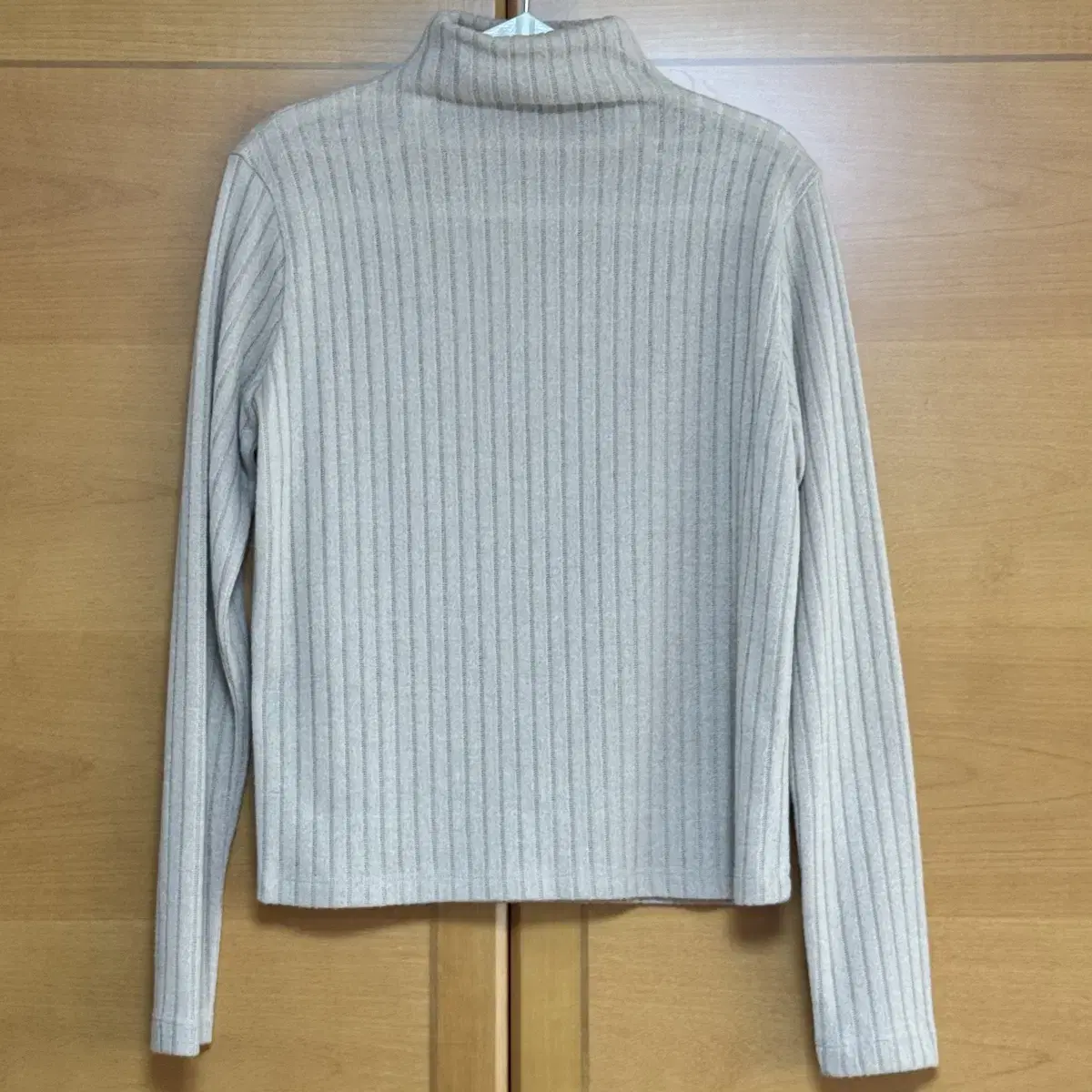 밀크코코아 armoire turtleneck tee