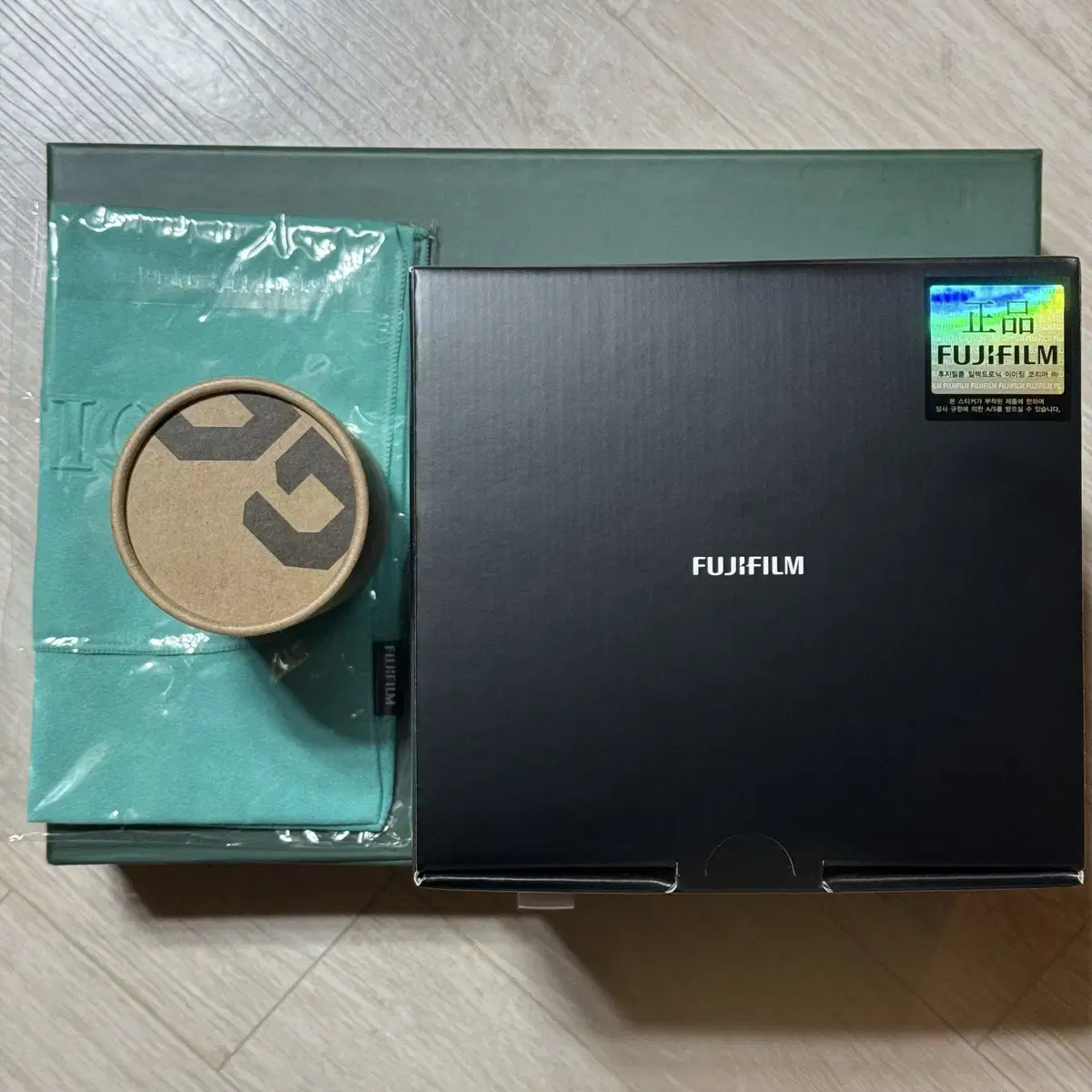 FUJIFILM X100VI SILVER sealed For Sale