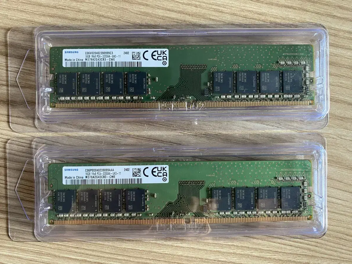 DDR4 3200MHz. 16GB. X 2ea