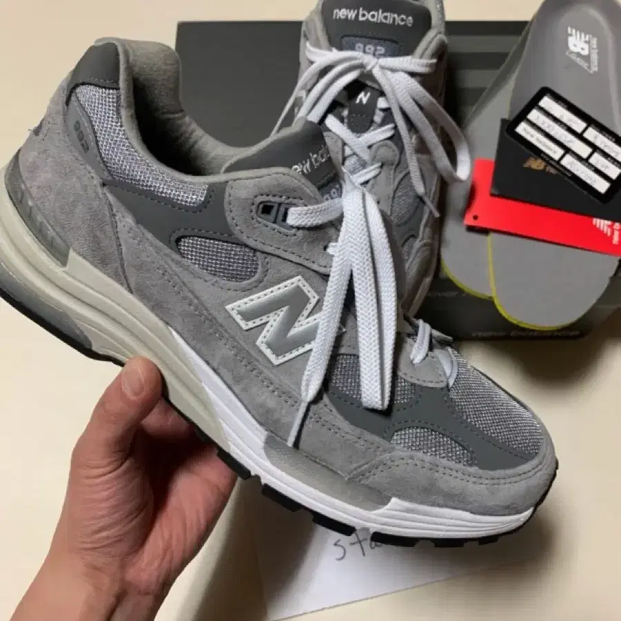 뉴발란스 New Balance 992 Made in USA Grey