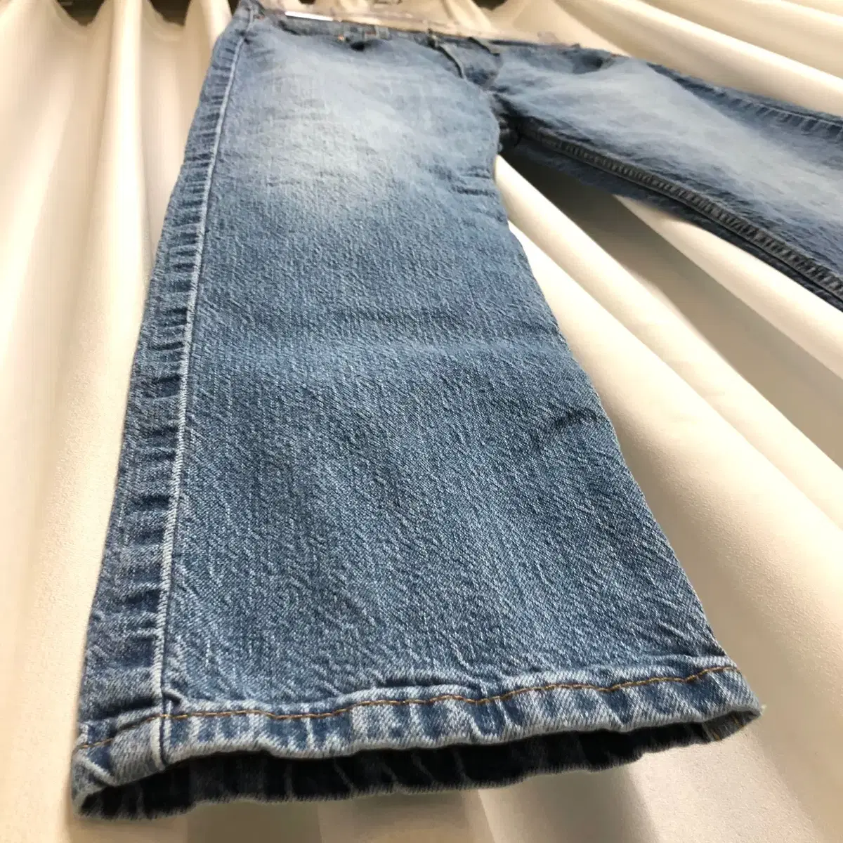 Levi's 리바이스 502 테이퍼드 핏 데님 팬츠 (W31)