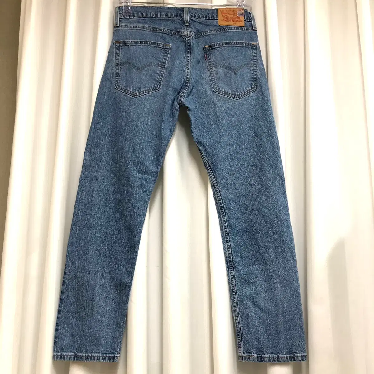 Levi's 리바이스 502 테이퍼드 핏 데님 팬츠 (W31)