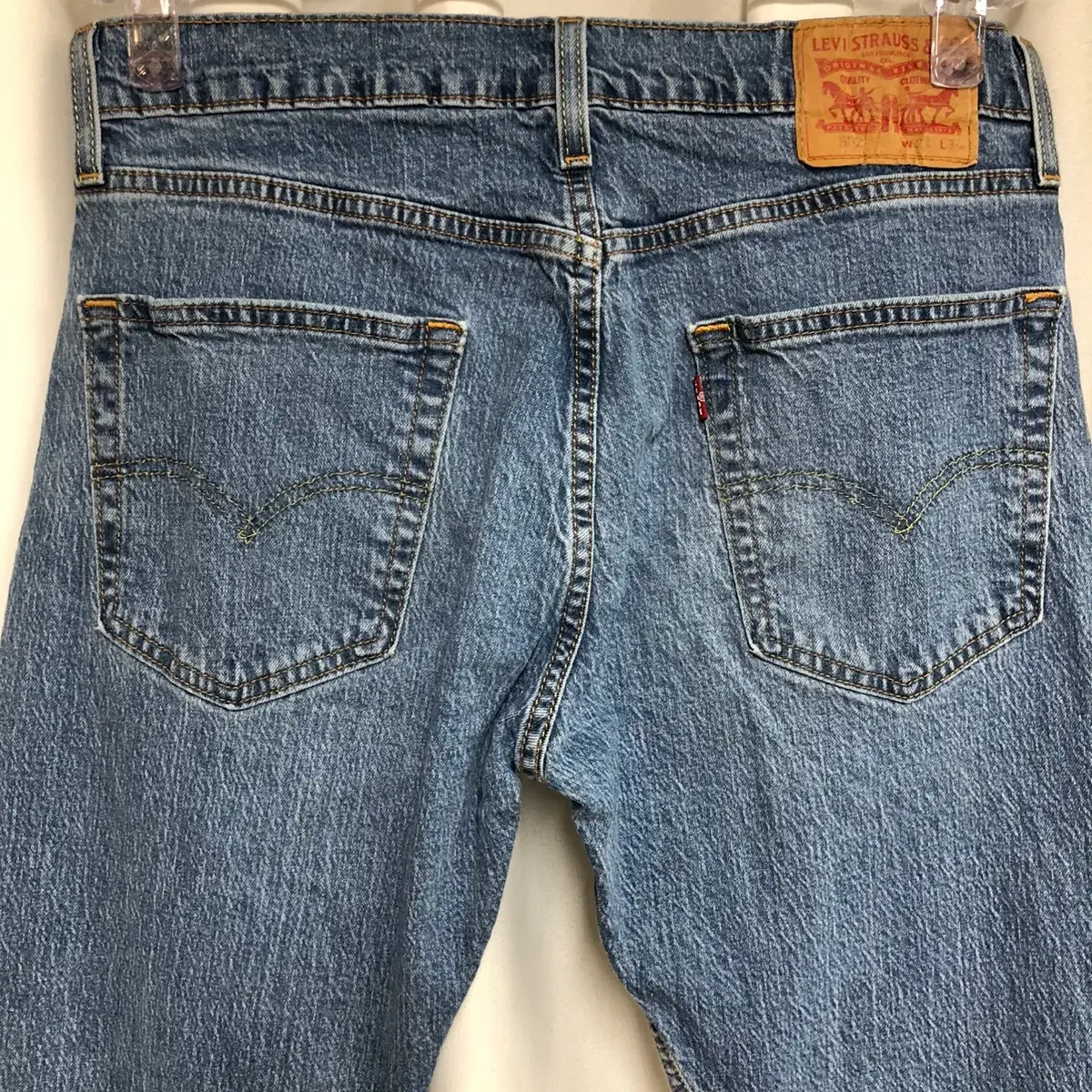 Levi's 리바이스 502 테이퍼드 핏 데님 팬츠 (W31)