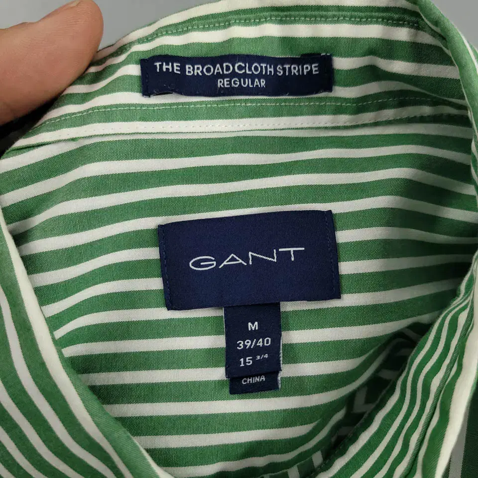 GANT 그린 화이트 스트라이프 로고자수 체스트포켓 BROADCLOTH