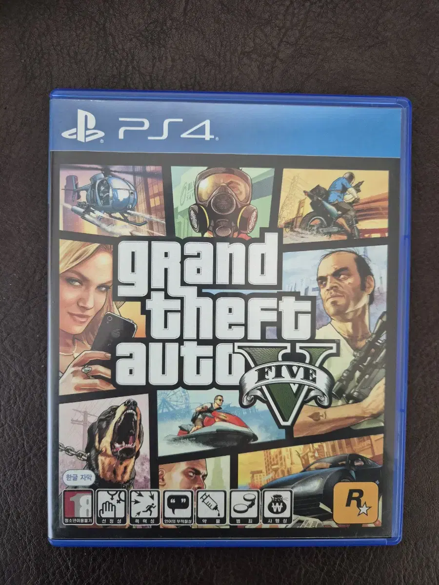 깨끗한 PS4 플스4 gta5 CD 팝니다