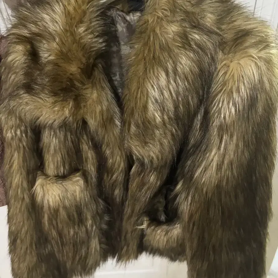 배디 퍼 자켓 Badee fur jacket